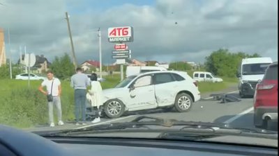 Масштабна ДТП на Львівщині: зіткнулися три легковики та вантажівка (ВІДЕО)