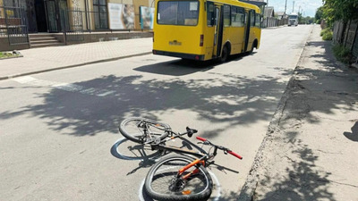 У Рівному маршрутка наїхала на 14-річного хлопця