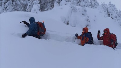 На гірськолижному курорті «Драгобрат» рятувальники знайшли заблукалих лижників зі Львова 