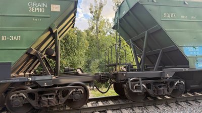 У Львові внаслідок наїзду потяга постраждав чоловік