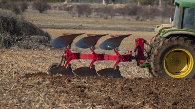 Де вигідно купити борону в Україні: поради аграріям