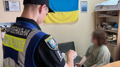 У Києві підліток кинув петарду під вікно кафе