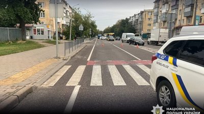 У Львові вантажівка збила пішохода: постраждалий у реанімації