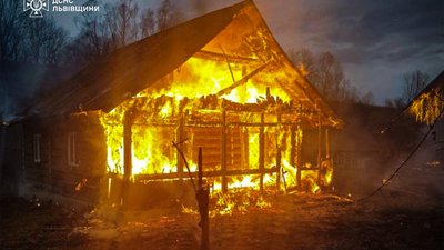 На Львівщині горіли будинки