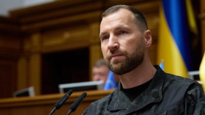 У Міноборони пояснили, чому звільнили Євгенія Хмару зі служби