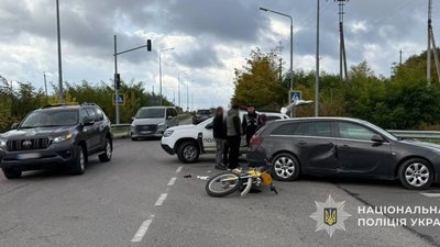 У Львівській області п'яний водій автівки скоїв зіткнення з мотоциклістом