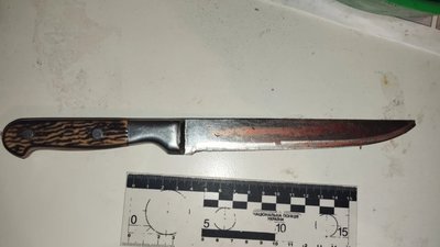 На Рівненщині син ледь не вбив батька, бо той не дозволив доєднатися до застілля