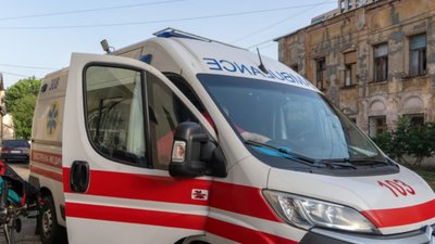 У центрі Конотопа чоловік отримав кулю в живіт під час роботи ППО