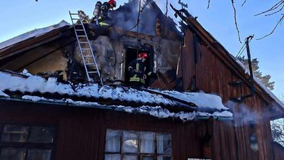 На Львівщині під час пожежі в житловому будинку постраждала жінка