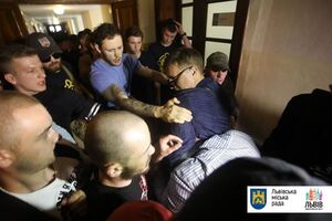 Поліція відкрила кримінальну справу на активістів, які штурмували міську раду