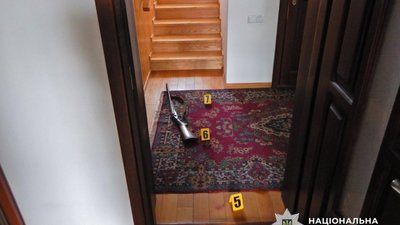На Рівненщині чоловік застрелив жінку і скоїв самогубство