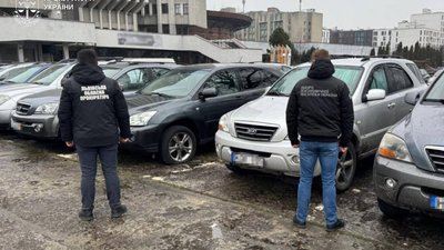 На Львівщині викрили схему продажу авто, ввезених як гуманітарна допомога для ЗСУ