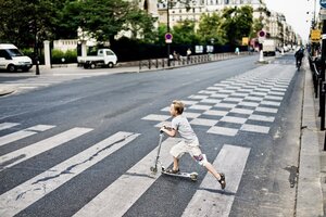 У Львові водій ВАЗу на пішоходному переході скоїв наїзд на дитину