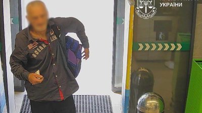 Звільнений з тюрми у зв’язку із досягненням пенсійного віку, чоловік почав гвалтувати молодих жінок у Києві (ФОТО)