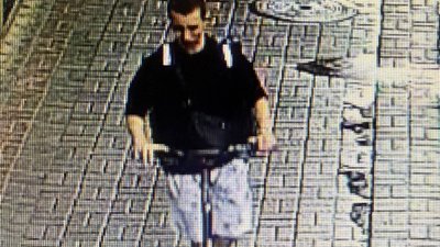 Увага! У Львові поліція шукає водія самоката, який збив дитину і втік