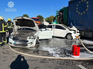 Увага! У зв’язку з ДТП ускладнено рух транспорту біля Тернополя (ФОТО)