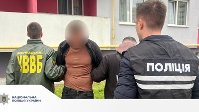 Правоохоронці затримали 29-річного львів’янина, який за 20 тисяч доларів взявся переправити чоловіка та його дружину за кордон