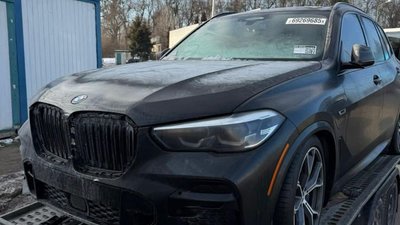 На Львівщині митники викрили схему ввезення BMW під виглядом гуманітарної допомоги