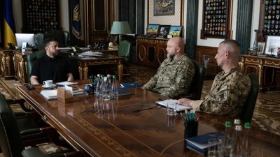 Зеленський обговорив фронт з Драпатим, Горбатюком і Апостолом