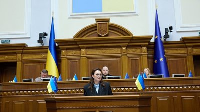 В Уряді можуть переглянути питання заборони для посадовців-жінок виїжджати за кордон