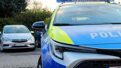 У Польщі п’яний українець на Volvo пошкодив на пляжі 10 автомобілів