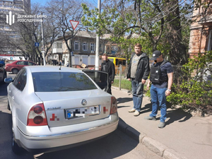 ДБР затримало двох помічників Іллі Киви