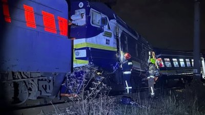 Поліція відкрила провадження через зіткнення поїздів у Львові