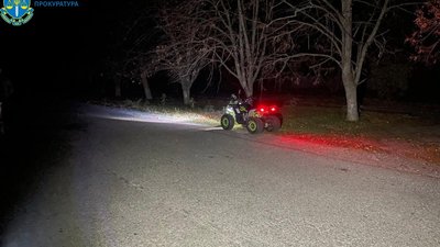 На Черкащині 12-річна дівчинка сама їздила до школи на квадроциклі доки не скоїла ДТП з потерпілими (ФОТО)