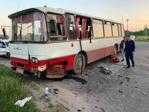 У Червонограді п’яний водій "BMW" в’їхав у пасажирський автобус (ФОТО)