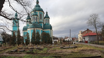 На Львівщині заберуть з центру міста кладовище радянських можновладців та енкаведистів (ФОТО)