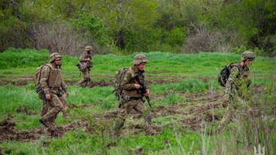 Володимир Зеленський заборонив переведення медиків у піхоту