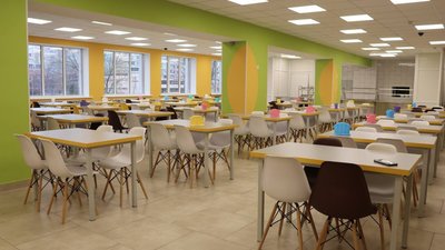 В Україні у 2026 році запровадять безкоштовне харчування для всіх учнів 1-11 класів