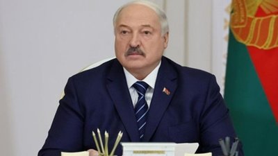 Лукашенко різко відреагував на погрози НАТО збивати літаки