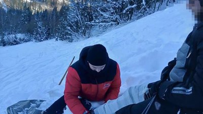На горі Тростян травмувався лижник