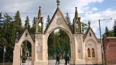 На територію музею “Личаківський цвинтар" запровадили новий порядок доступу