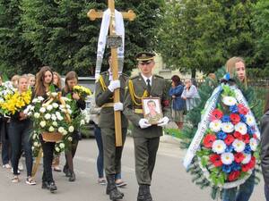 У Жовкві сьогодні у останню путь провели Героя АТО Володимира Турчина (фото)