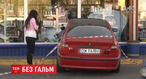 Нещодавно отримала права: киянка на BMW протаранила шість автомобілів та в'їхала в магазин (ВІДЕО)