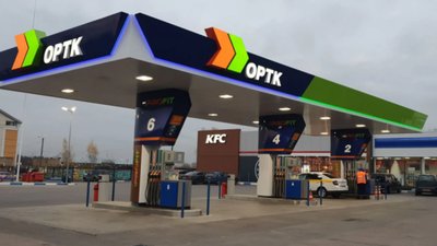 На заправках у Москві та Петербурзі ввели обмеження на продаж бензину