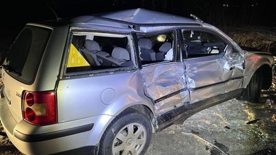 Нічна ДТП на Львівщині: четверо людей опинилися в лікарні після зіткнення з фурою