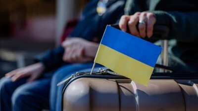 Прикордонники пояснили, чи заборонять виїзд за кордон неповнолітнім юнакам