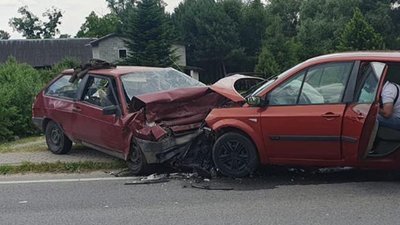 Внаслідок ДТП на автодорозі «Львів-Самбір-Ужгород» травмувалися троє людей (ФОТО)