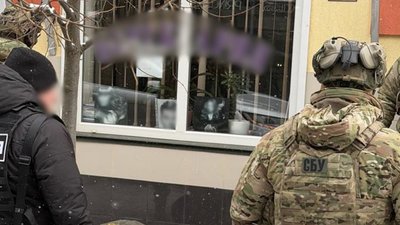 У Вінниці члени ГО за гроші «відбивали» чоловіків від мобілізації