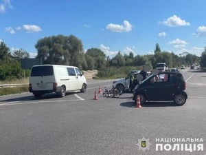 В автопригодах на Львівщині травмувалися двоє велосипедистів – їх збили вантажівка та легковик (ФОТО)