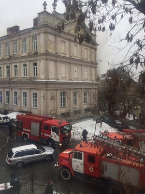 У Львові горіла обласна клінічна лікарня (фото, відео) ОНОВЛЕНО