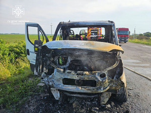 На Львівщині під час руху загорівся автомобіль (ФОТО)