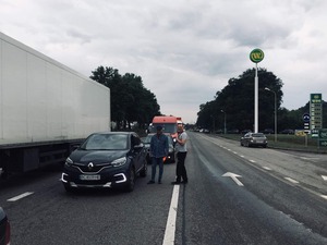 Власники фур перекрили трасу на Львівщині (фото, відео)