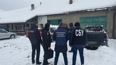 На Закарпатті чоловік продав авто призначене для ЗСУ