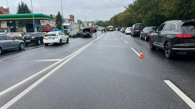 У Тернополі сталась ДТП з чотирма автомобілями