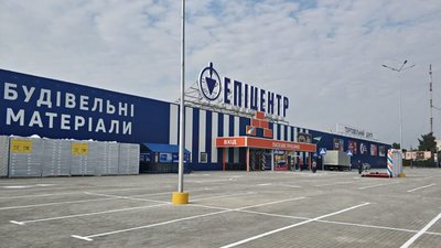 У Львові у лікарні помер чоловік, якого зловмисник поранив сокирою в Еіпцентрі