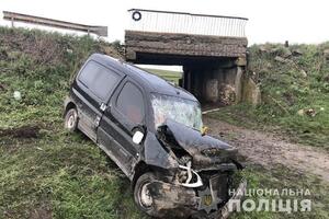 На Тернопільщині сталася потрійна ДТП: винуватець опинився в реанімації (ФОТО)